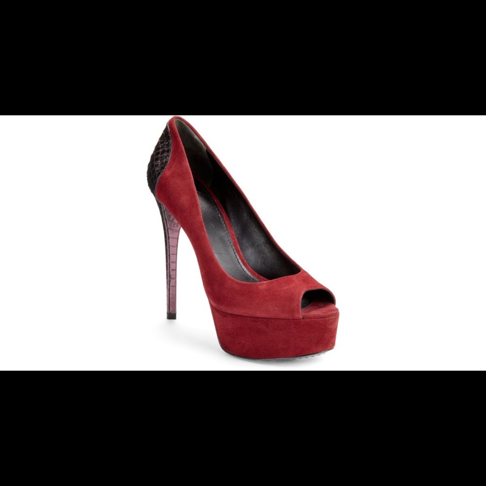 B Brian Atwood
Blayne Peep Toe Pump